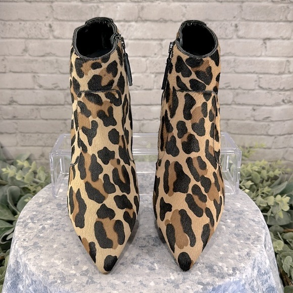 Aquatalia “Marilisa” Leopard Print Calf Hair Kitten Heel Fashion Boot WMS 7M✨EUC - Picture 3 of 13